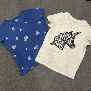 Lot of 2 Old Navy Girls’ Short Sleeved Tshirts size Large (10/12)